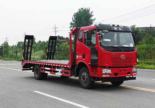 解放J6平板車運(yùn)輸車