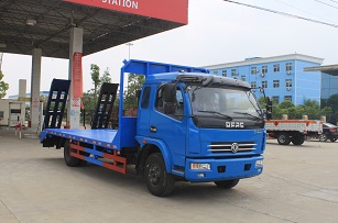 東風(fēng)多利卡朝柴平板運(yùn)輸車